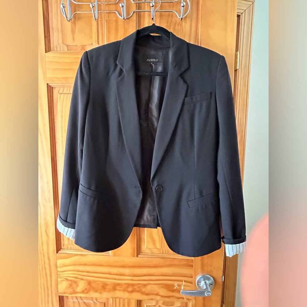Averly Black Blazer